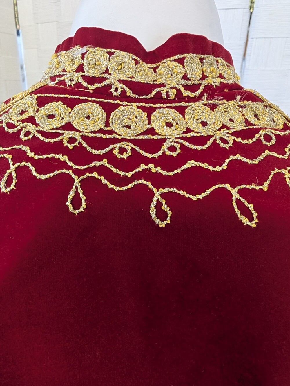Vintage Jacket Red Velvet Jacket Gold Trim 1960s Unisex - Picture 3 of 7